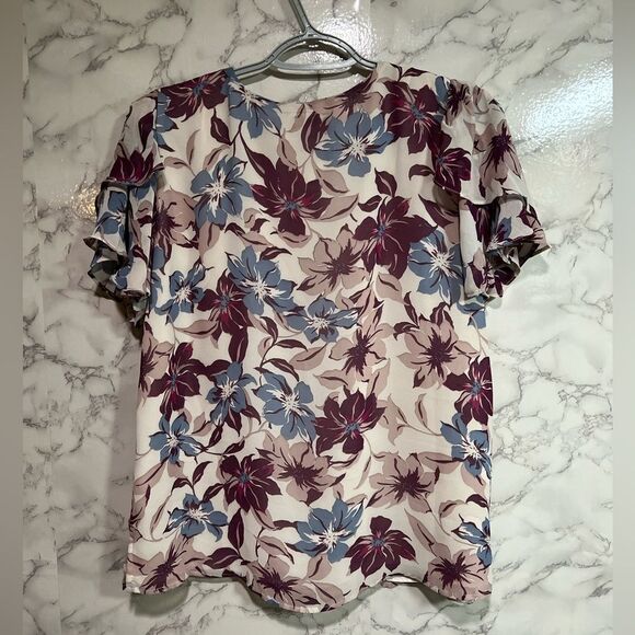 Vince Camuto Floral Print V-Neck Blouse in Sea Breeze, Size Small - Picture 12 of 13